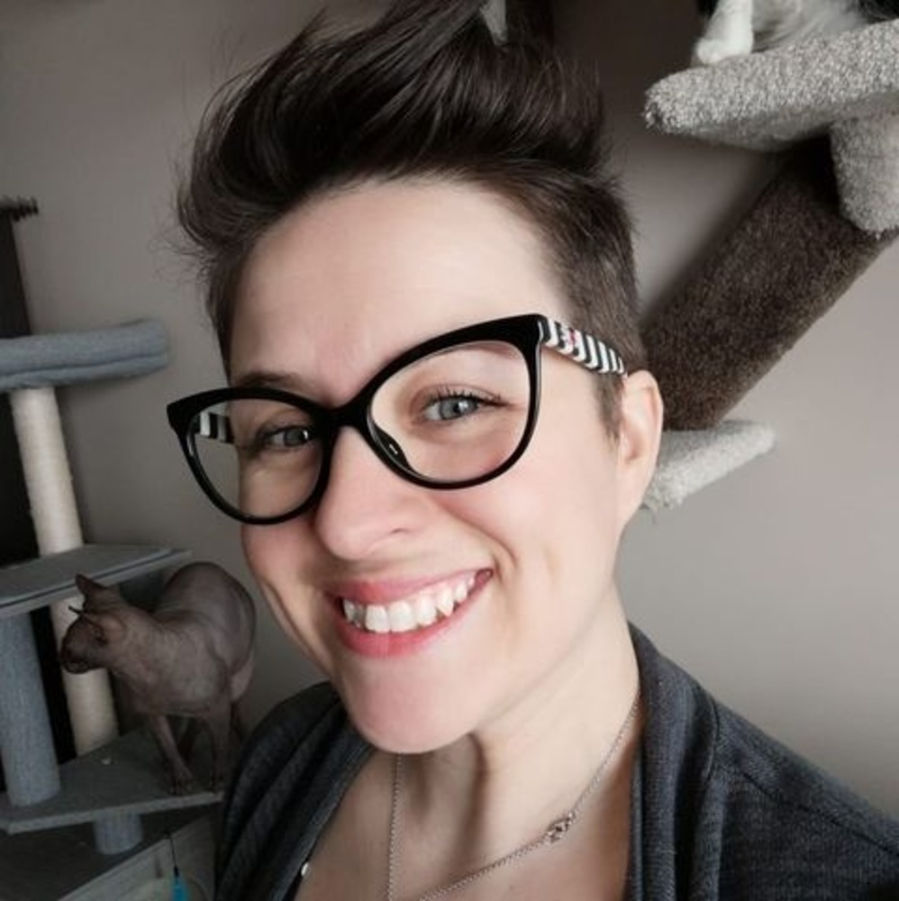 Meet your Posher, Sabrina